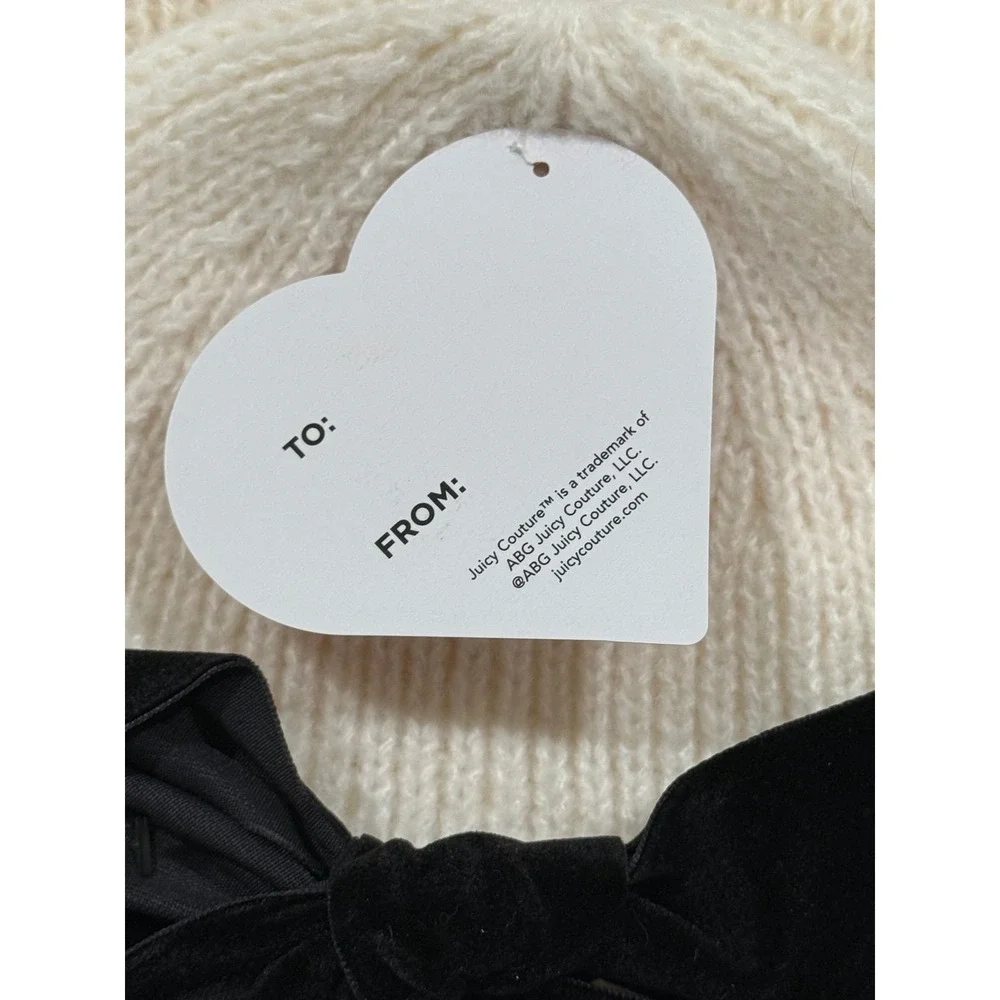 Juicy‎ Couture Hat & Scarf Set Cream